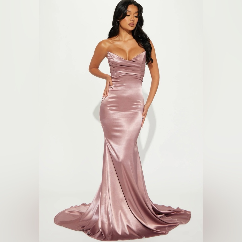 Fashion Nova Naomi Satin Maxi Gown Mocha Size M New With Tags (NWT)